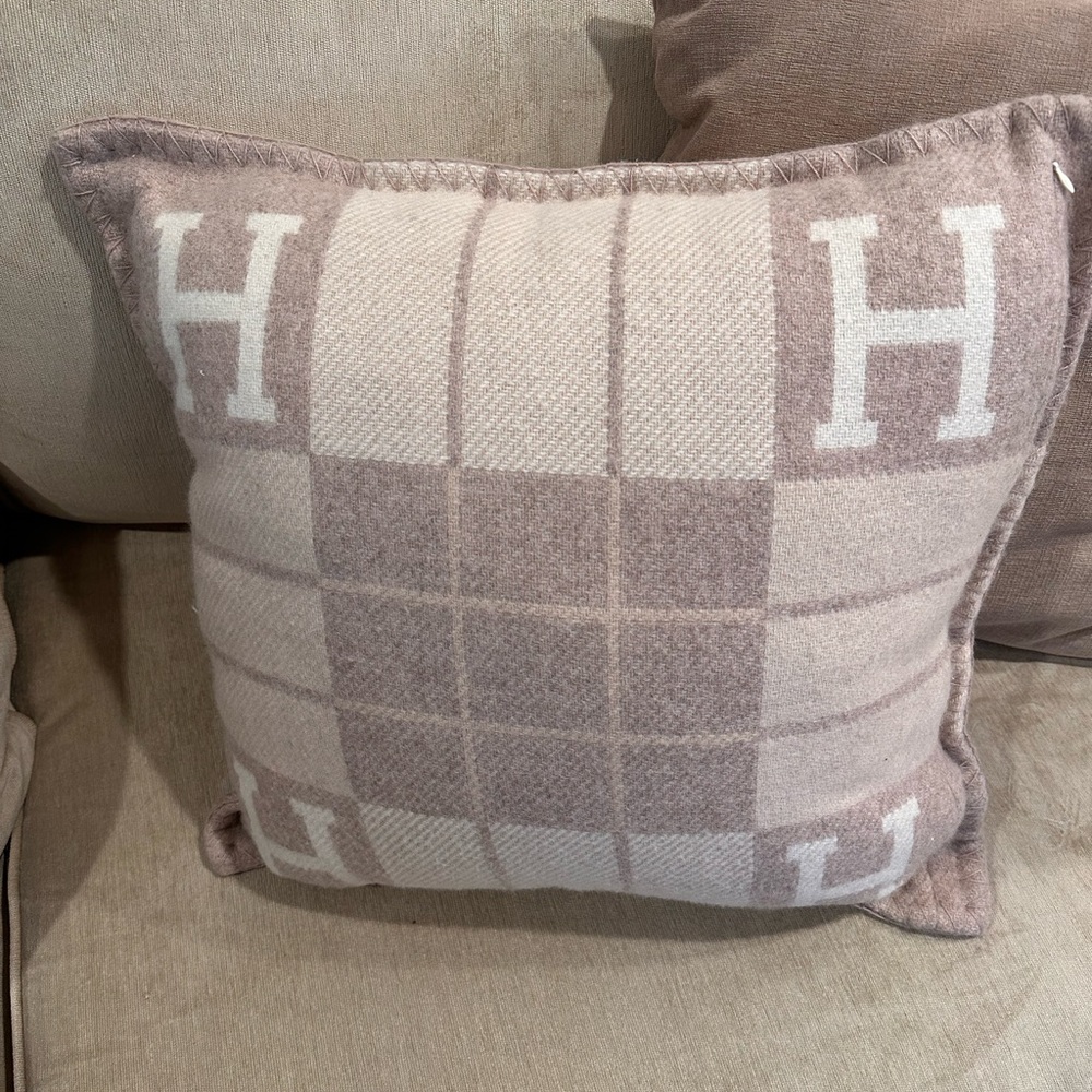 Authentic Hermes Avalon III Pillow